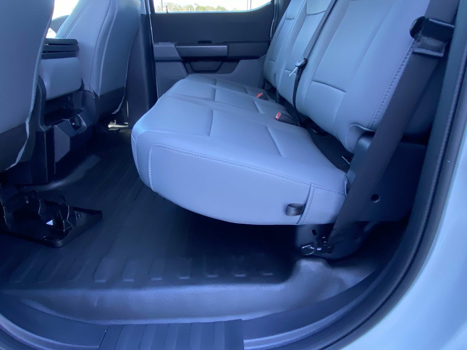 2026 Ford F-150 XL 4WD SuperCrew 5.5' Box