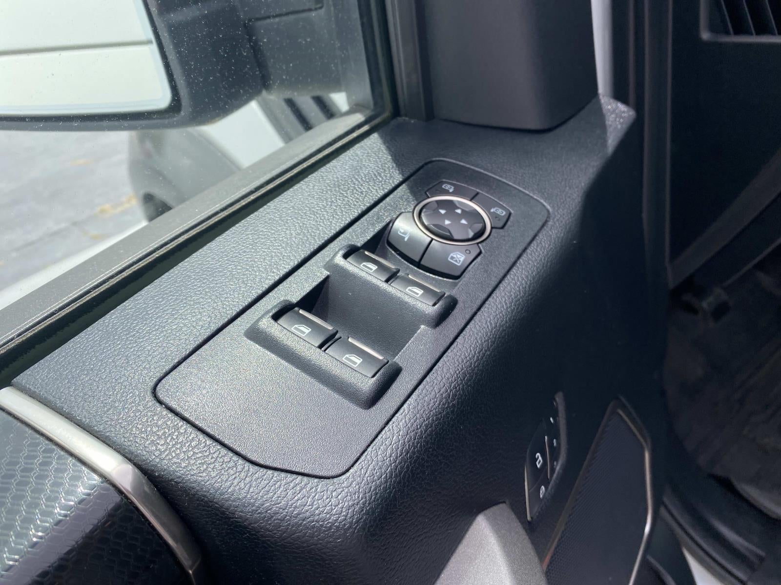 2017 Ford F-150 Raptor 4WD SuperCrew 5.5' Box