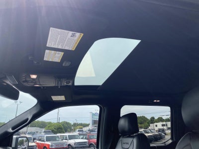 2017 Ford F-150 Raptor 4WD SuperCrew 5.5' Box