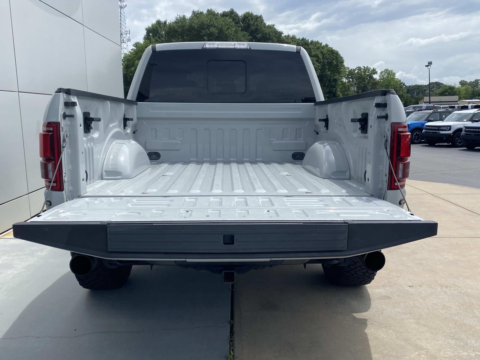 2017 Ford F-150 Raptor 4WD SuperCrew 5.5' Box