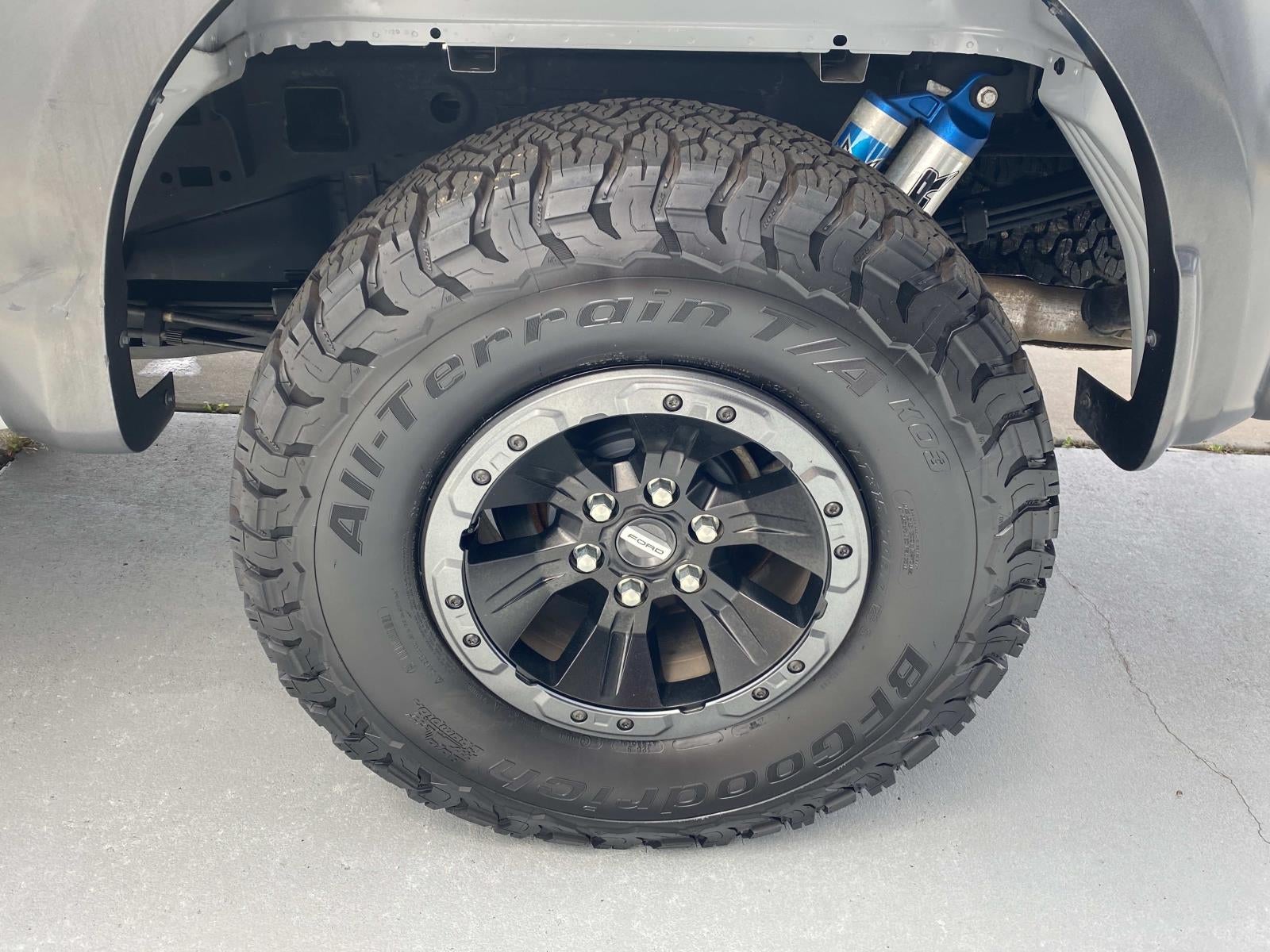2017 Ford F-150 Raptor 4WD SuperCrew 5.5' Box