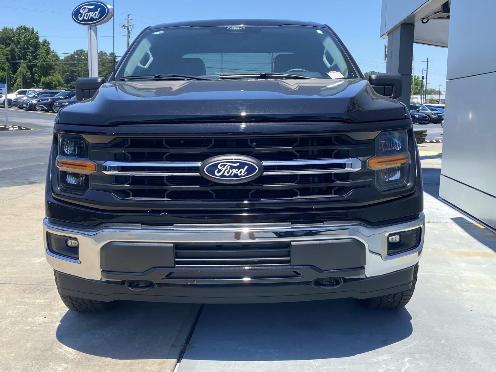 2025 Ford F-150 XLT 4WD SuperCrew 5.5' Box