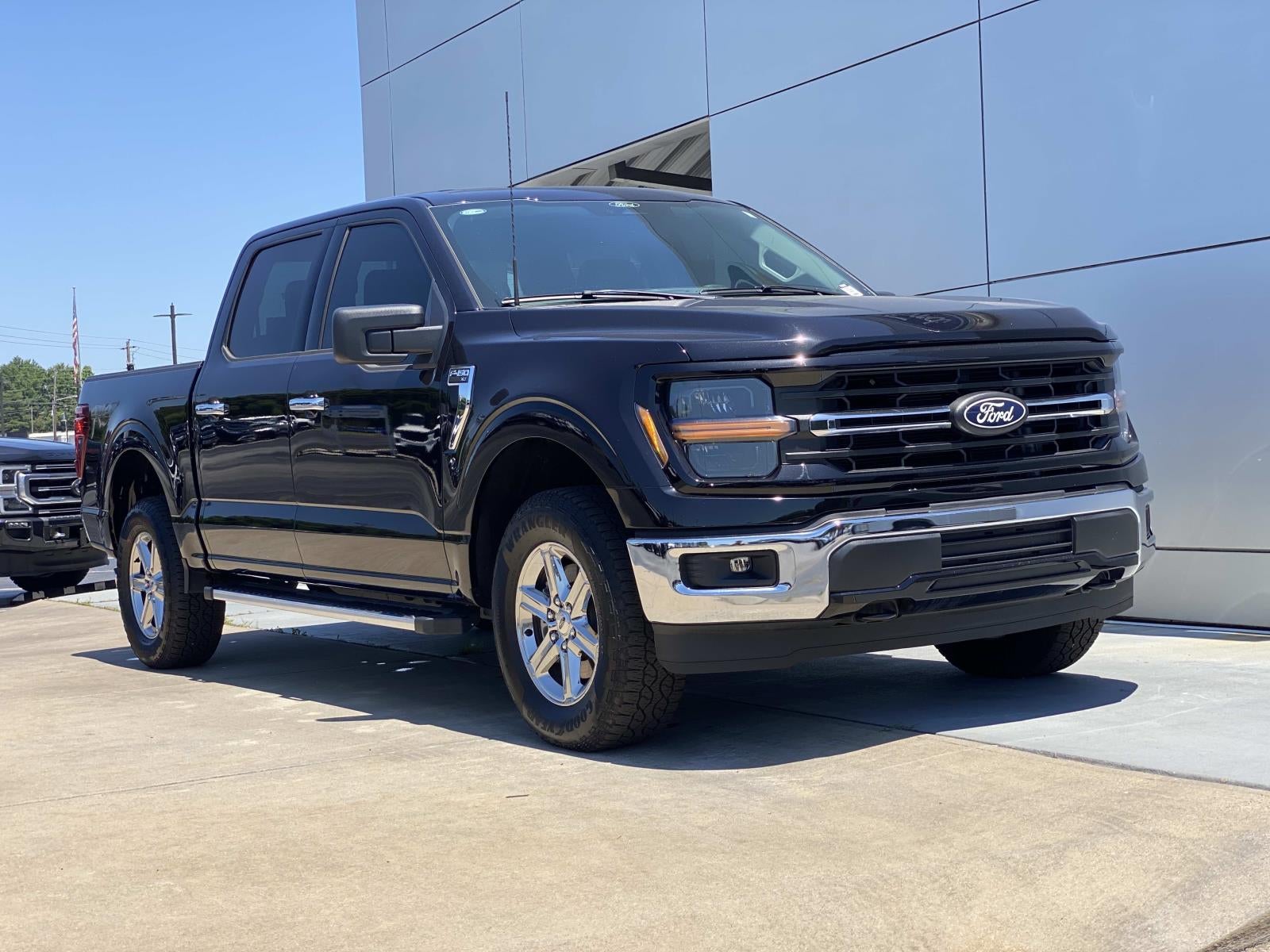 2025 Ford F-150 XLT 4WD SuperCrew 5.5' Box