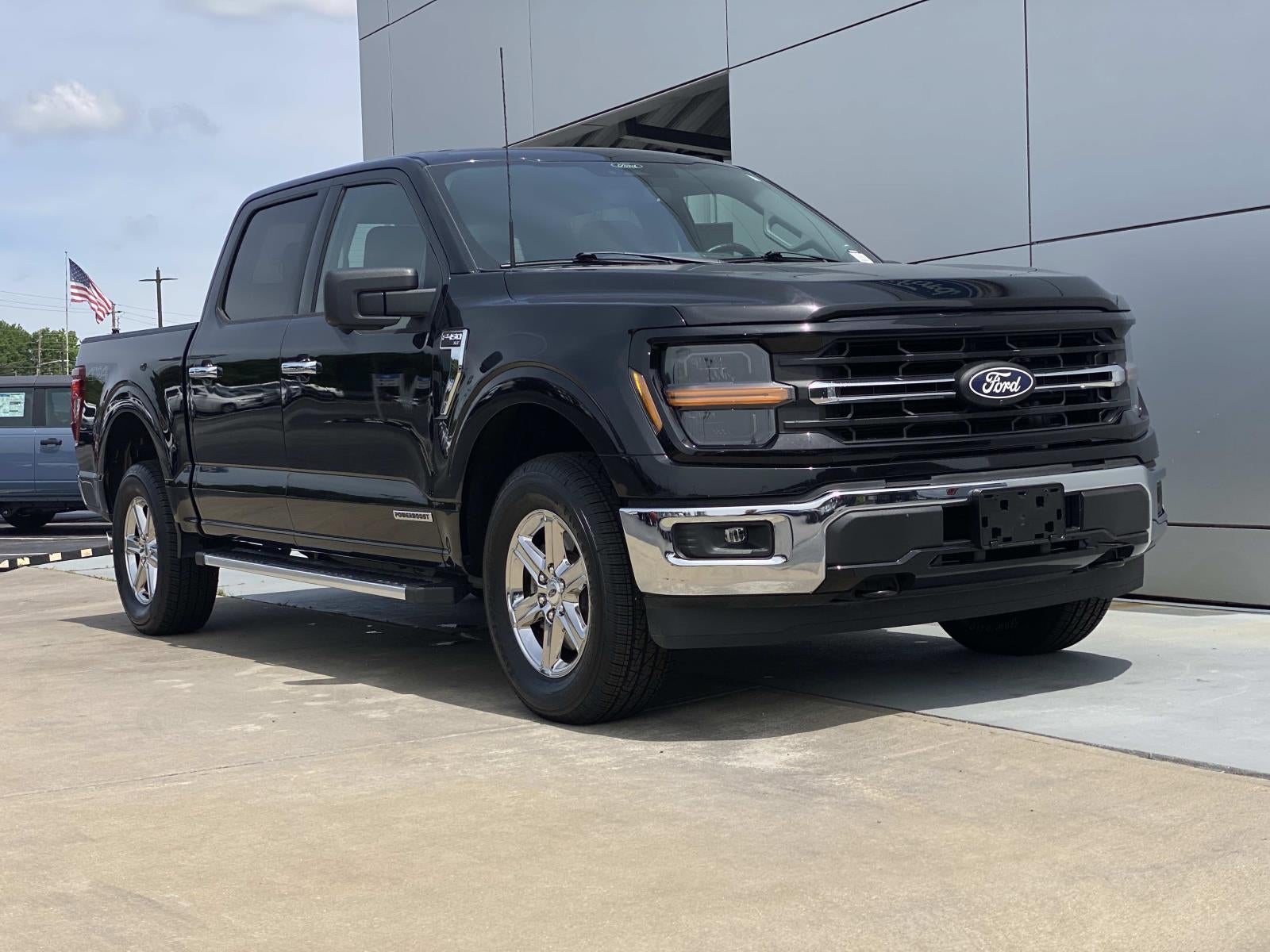2024 Ford F-150 XLT 4WD SuperCrew 5.5' Box