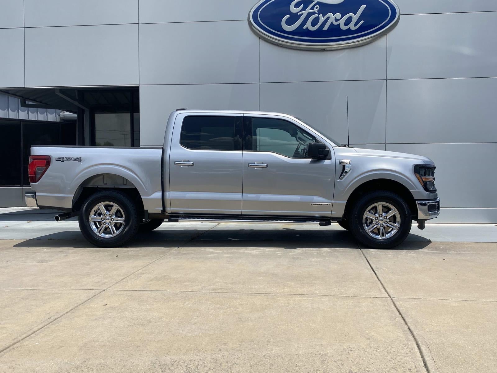 2024 Ford F-150 XLT 4WD SuperCrew 5.5' Box