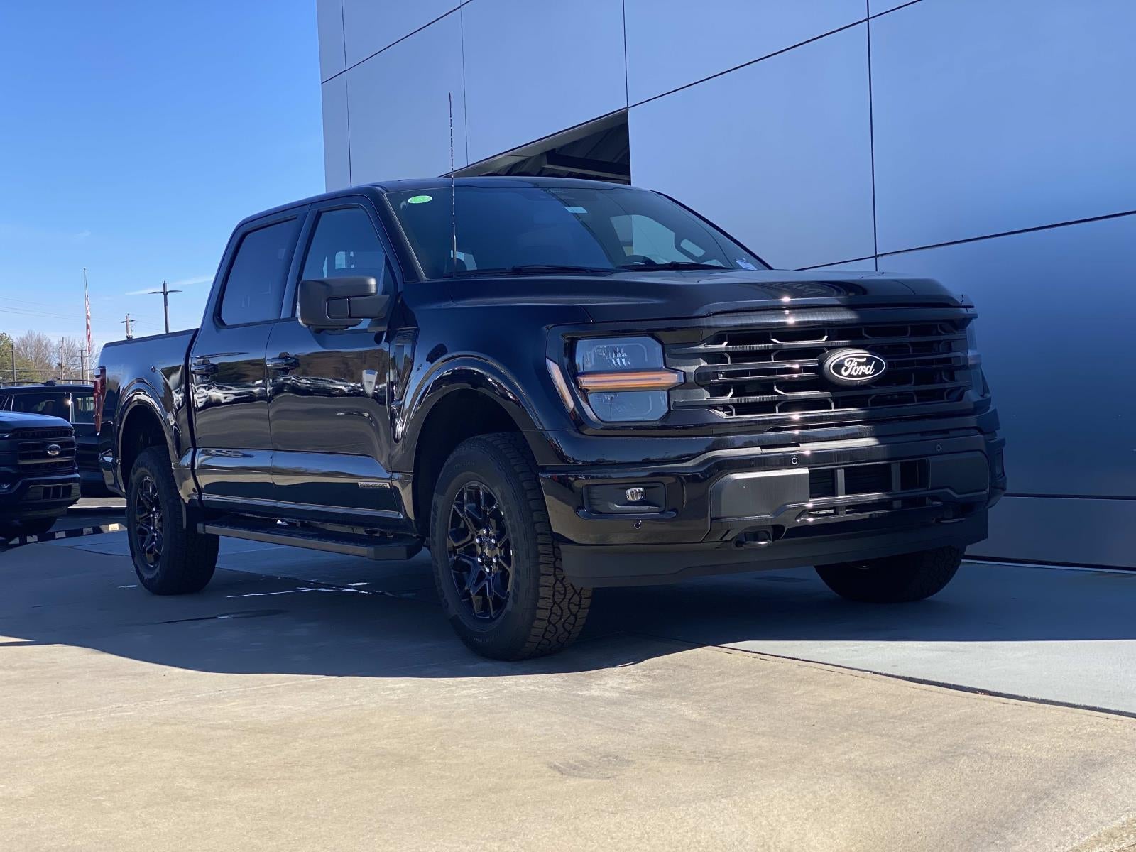 2025 Ford F-150 XLT 4WD SuperCrew 5.5' Box