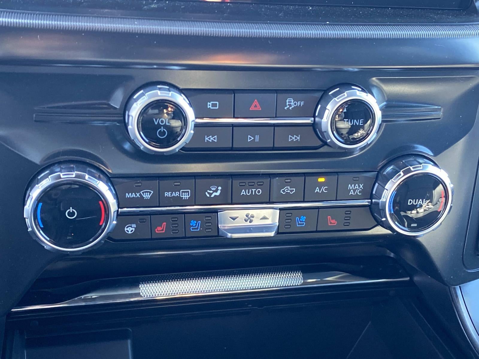 2025 Ford F-150 LARIAT 4WD SuperCrew 5.5' Box