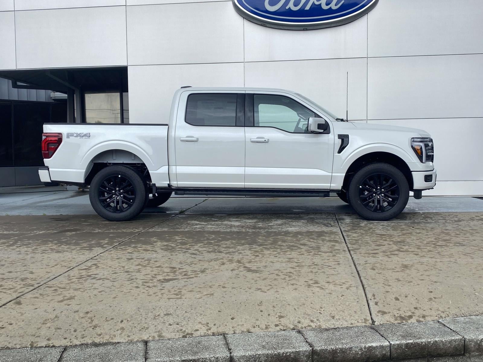 2026 Ford F-150 LARIAT 4WD SuperCrew 5.5' Box