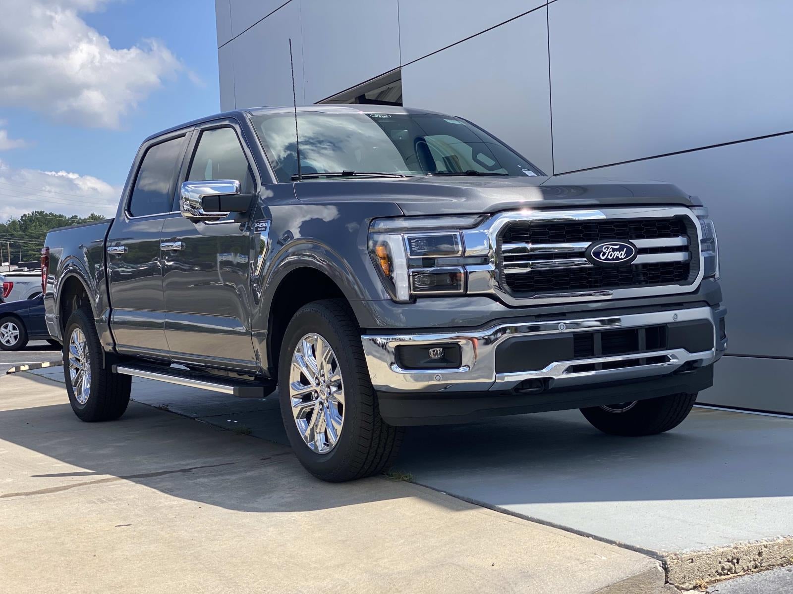 2026 Ford F-150 LARIAT 4WD SuperCrew 5.5' Box