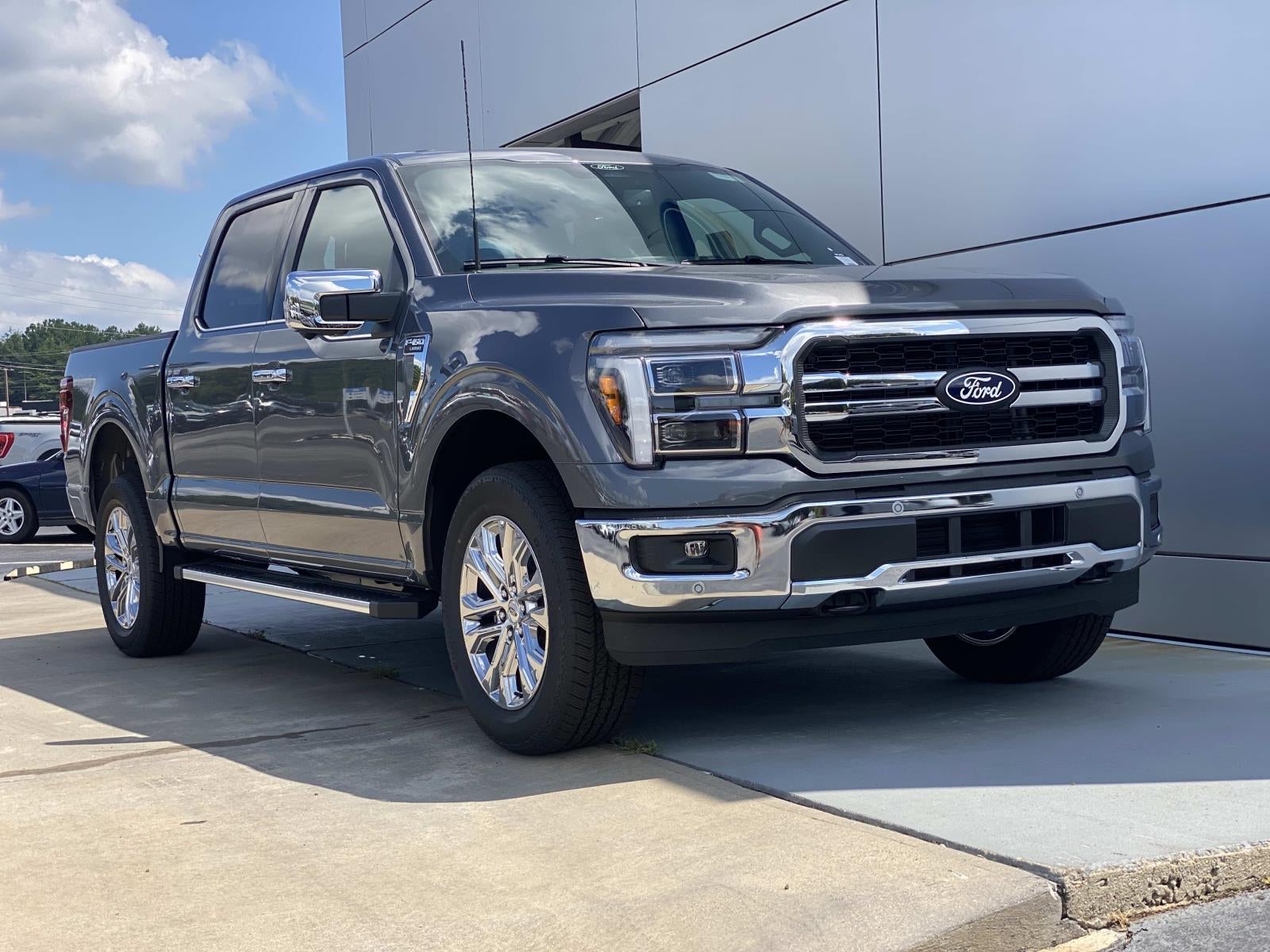 2026 Ford F-150 LARIAT 4WD SuperCrew 5.5' Box