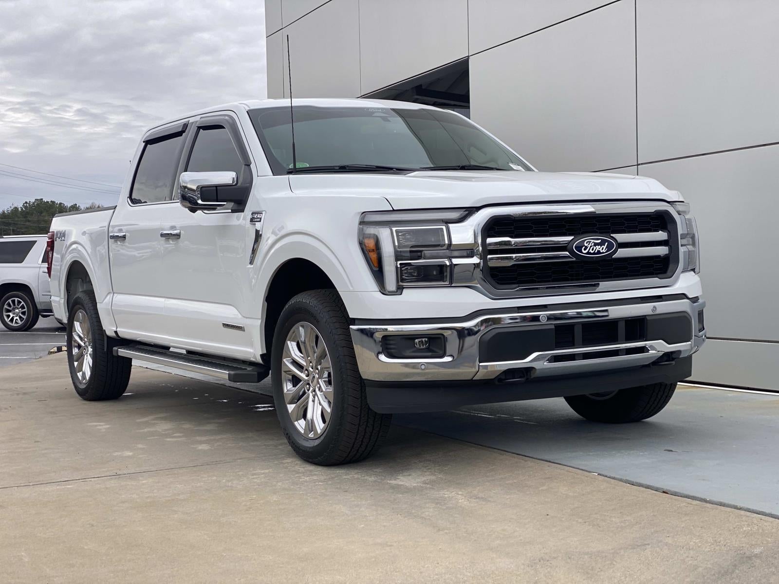 2025 Ford F-150 LARIAT 4WD SuperCrew 5.5' Box