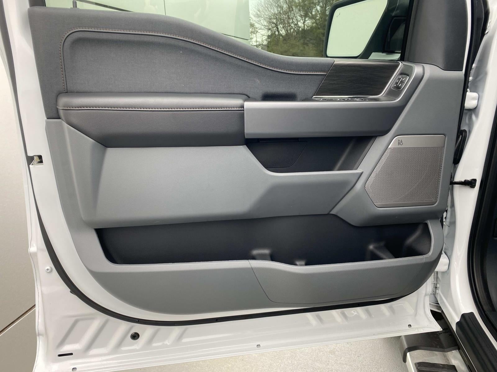 2025 Ford F-150 LARIAT 4WD SuperCrew 5.5' Box