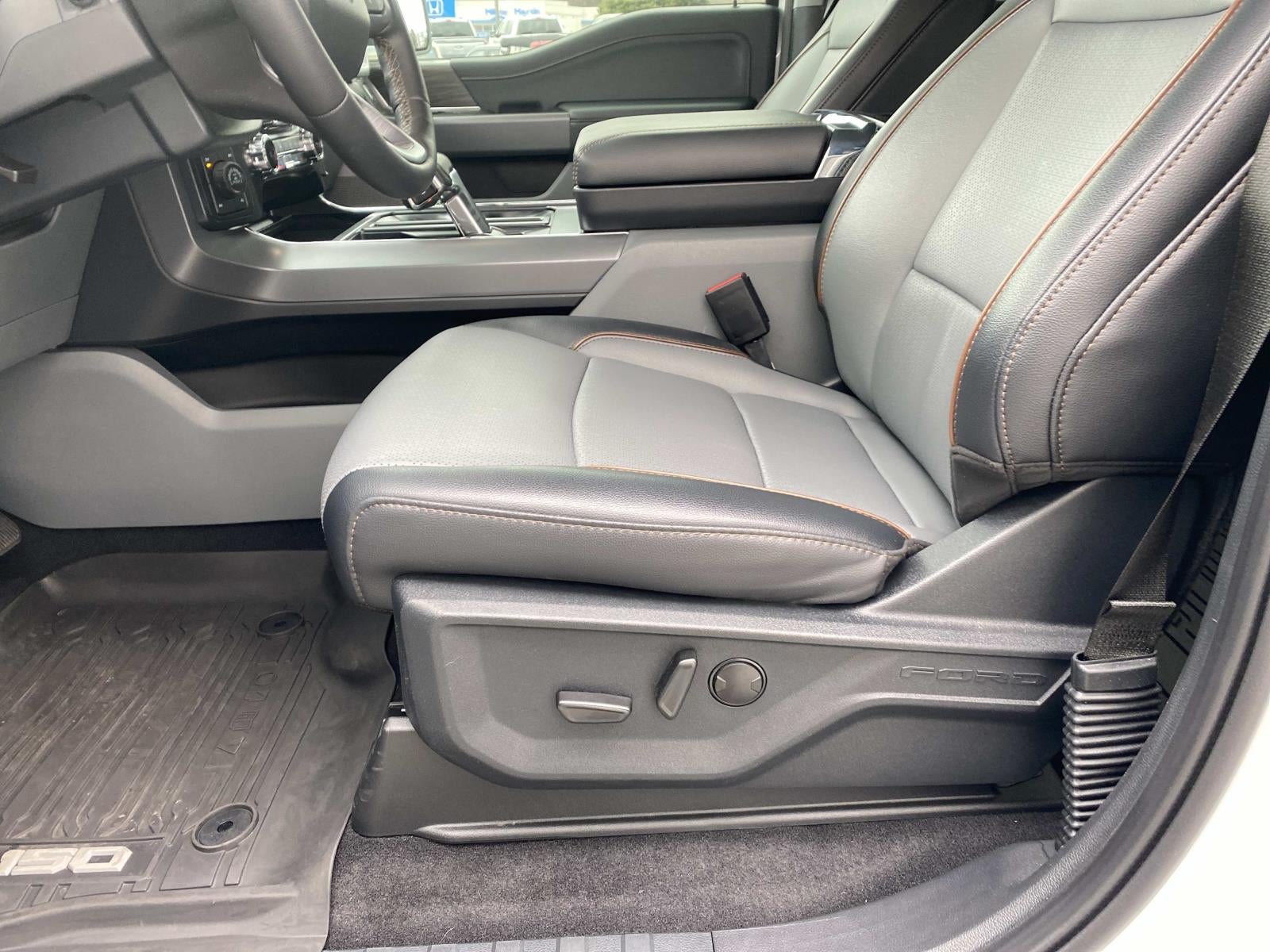 2025 Ford F-150 LARIAT 4WD SuperCrew 5.5' Box