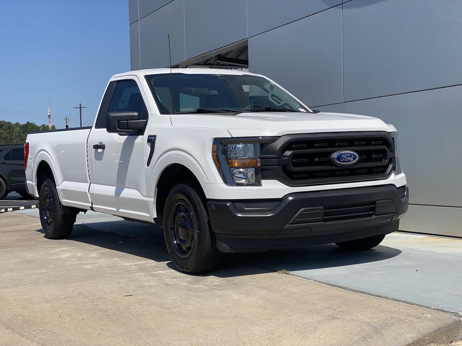 2023 Ford F-150 XL 2WD Reg Cab 6.5' Box
