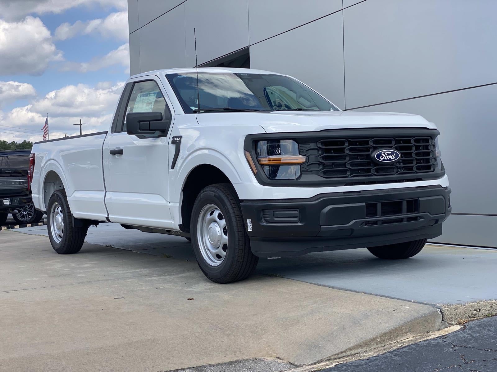 2026 Ford F-150 XL photo 2