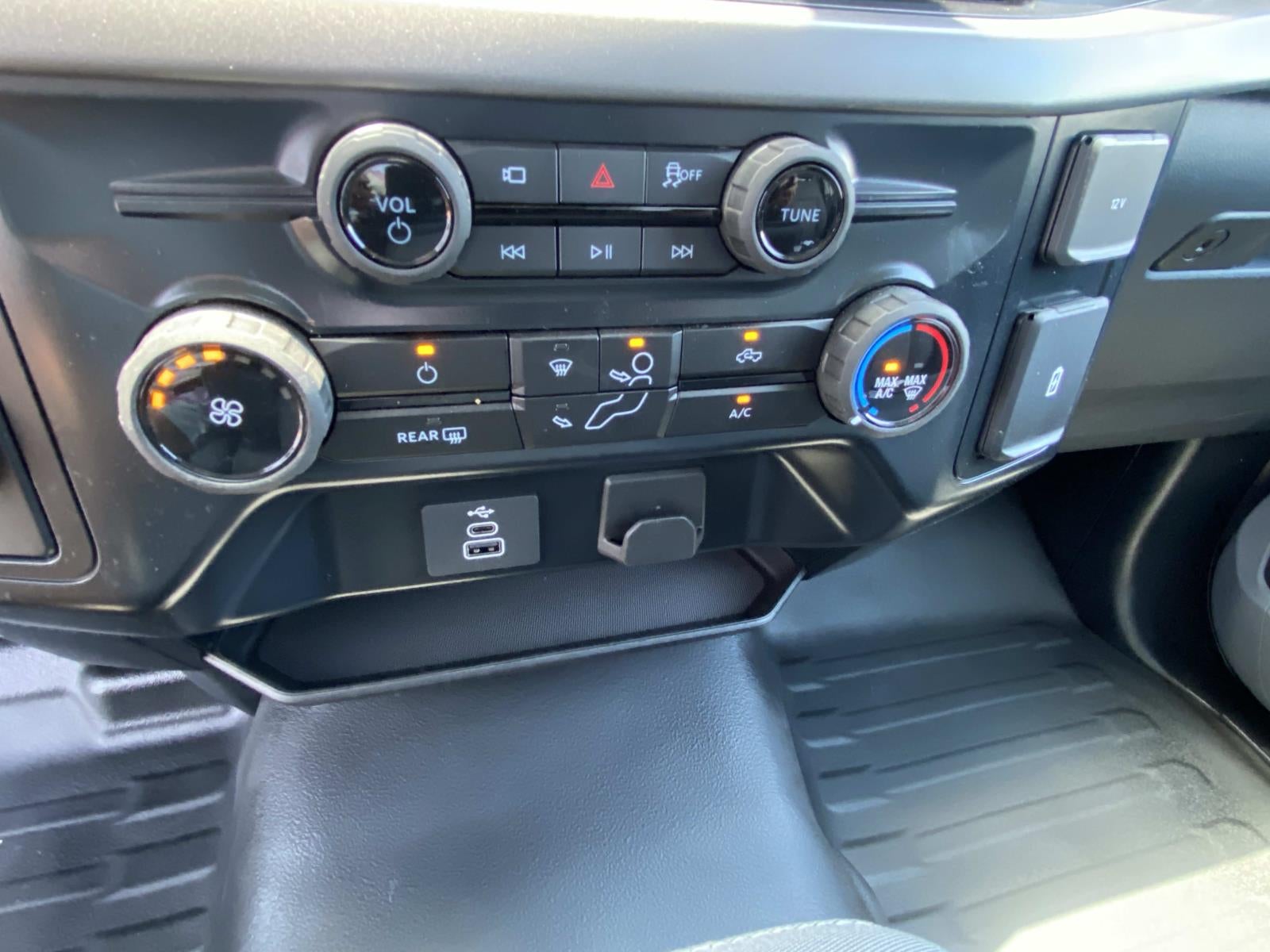 2025 Ford F-150 XL 2WD Reg Cab 8' Box