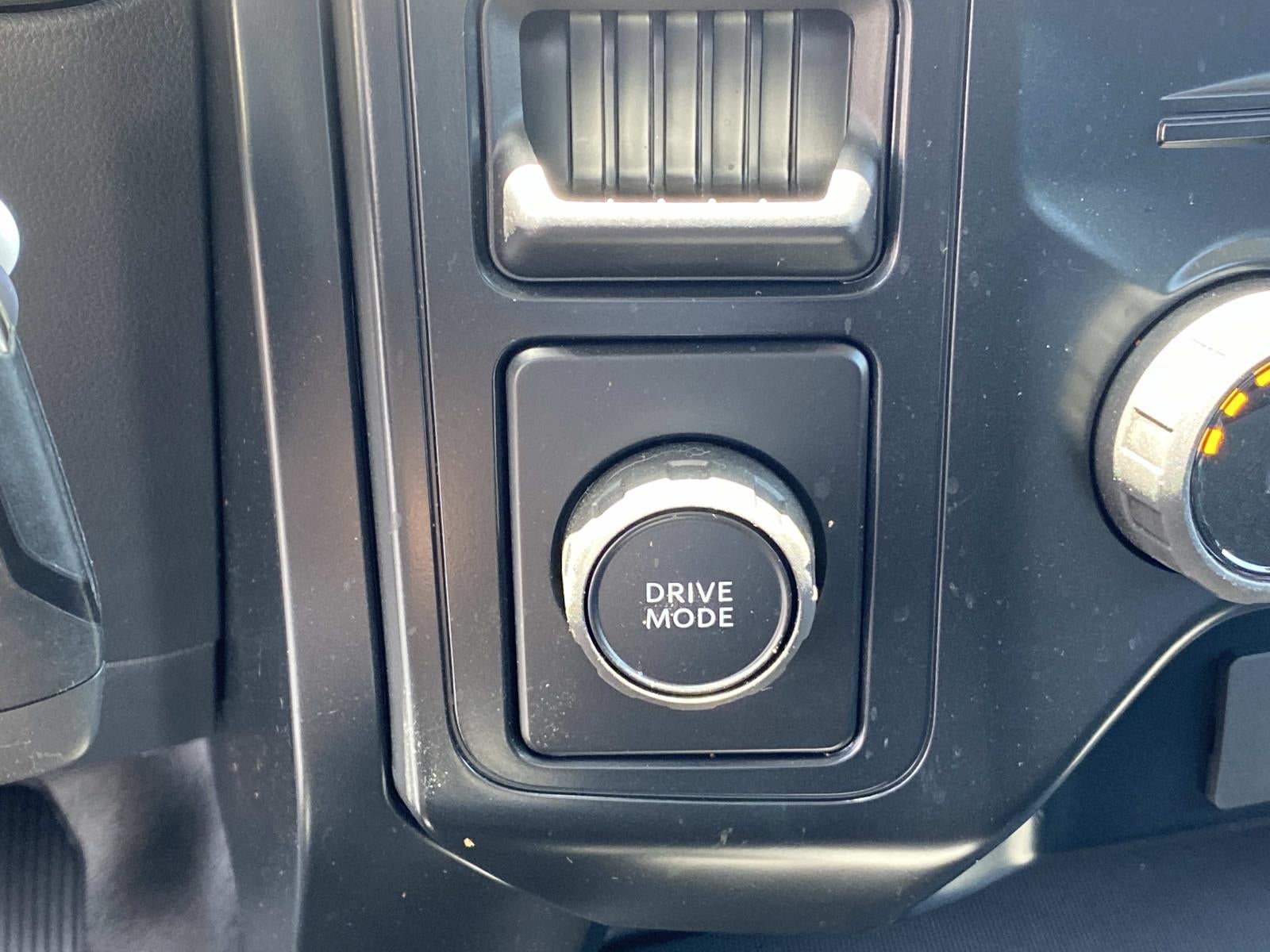 2025 Ford F-150 XL 2WD Reg Cab 8' Box