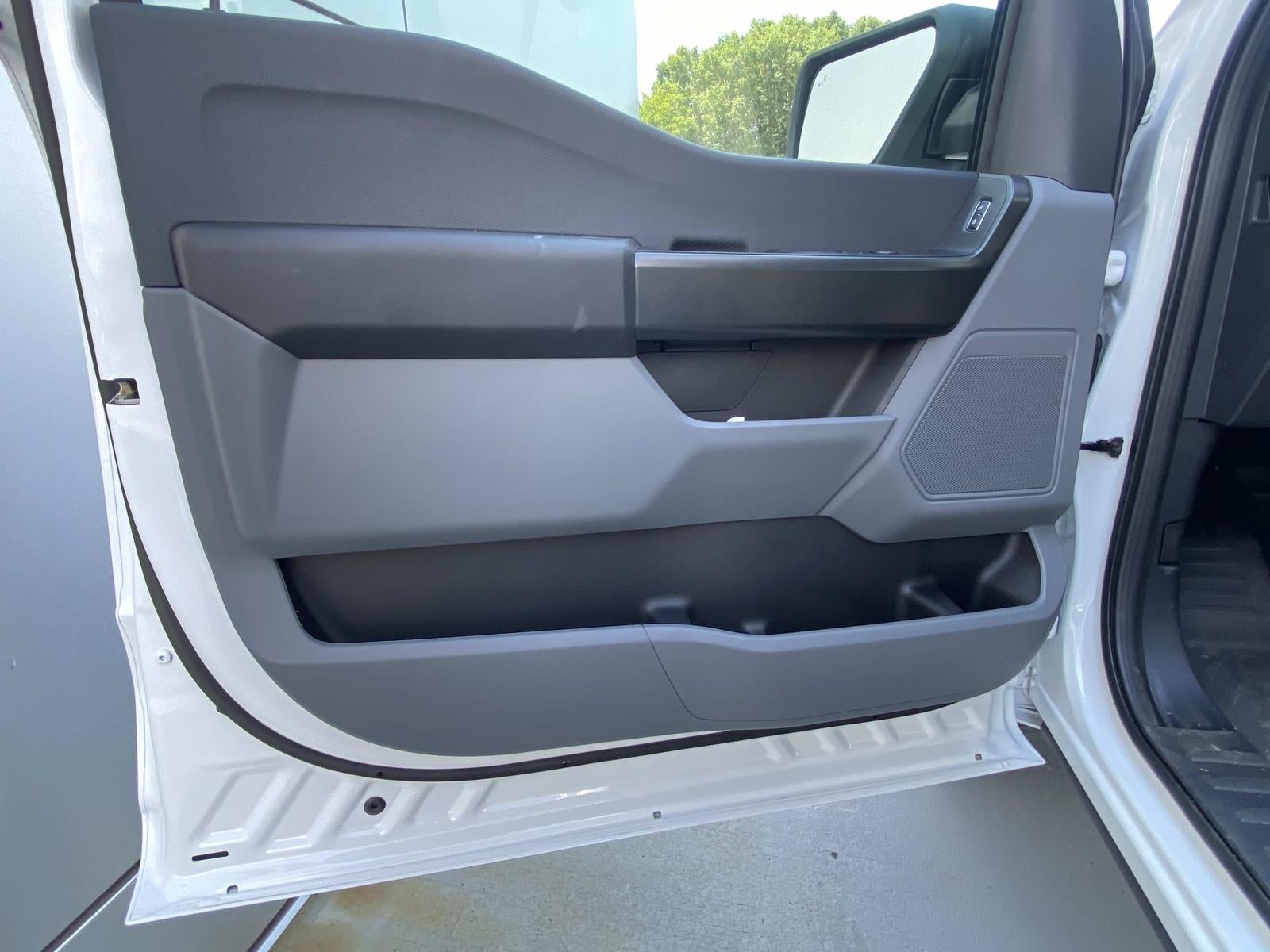 2026 Ford F-150 XL 2WD Reg Cab 8' Box