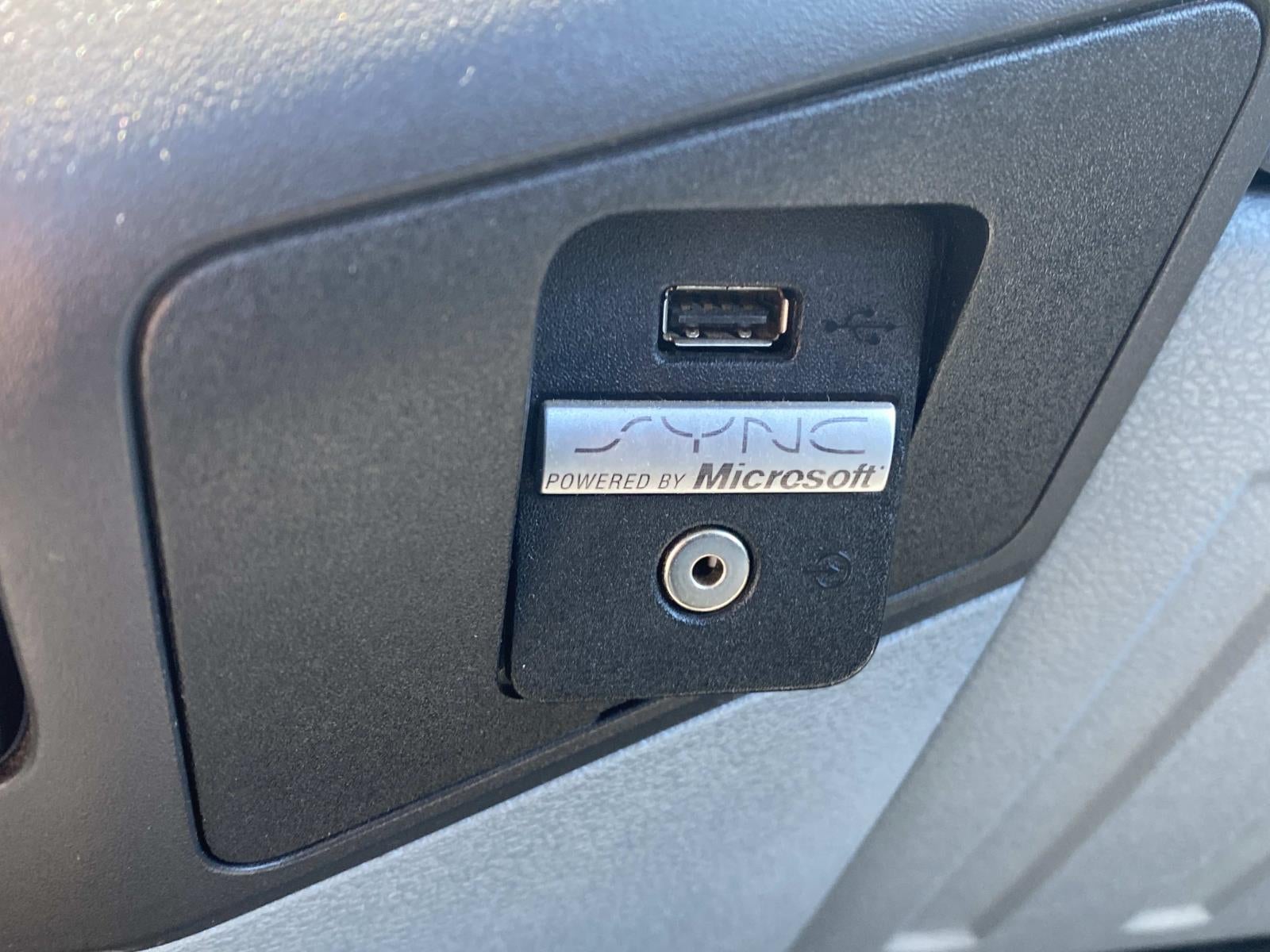 2015 Ford Super Duty F-350 SRW 4WD Reg Cab 137 XL