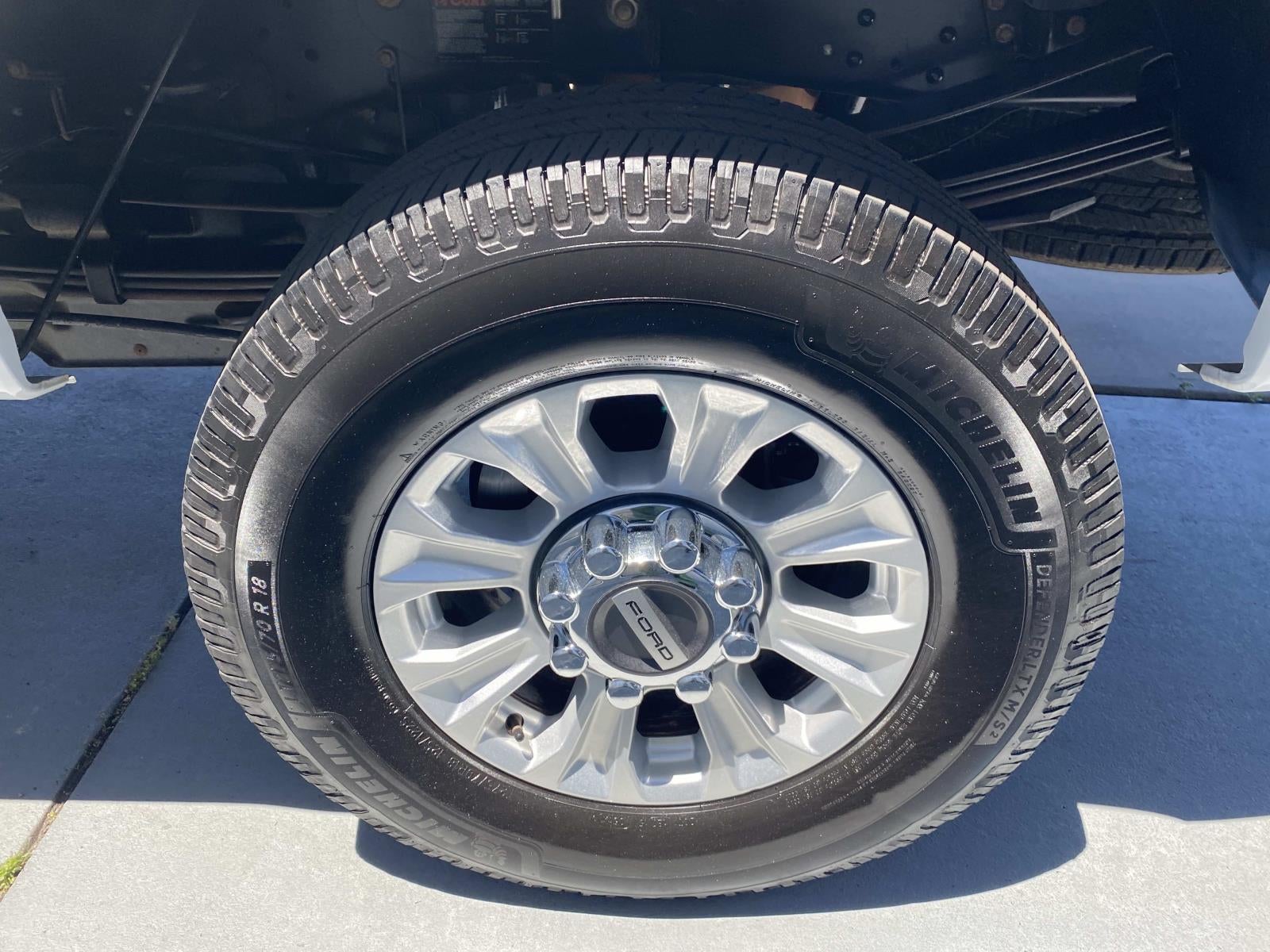 2015 Ford Super Duty F-350 SRW 4WD Reg Cab 137 XL