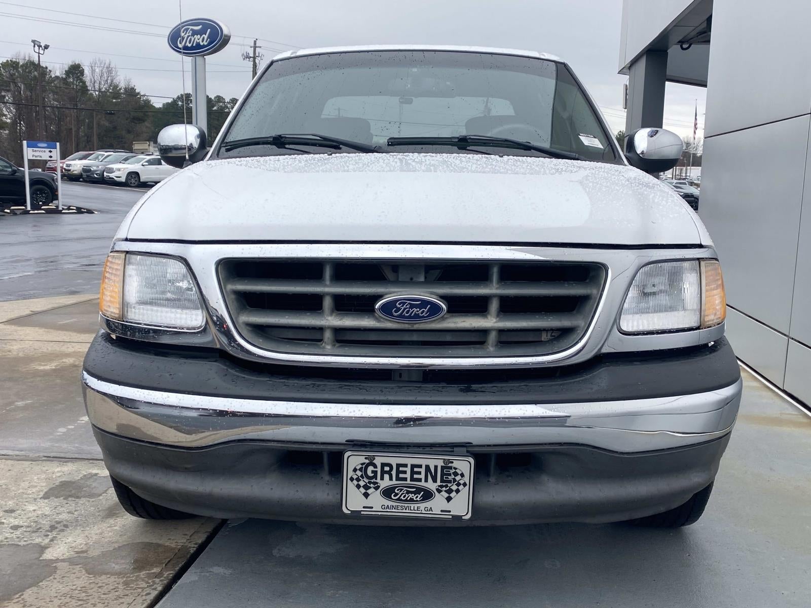 2002 Ford F-150 SuperCrew 139 XLT