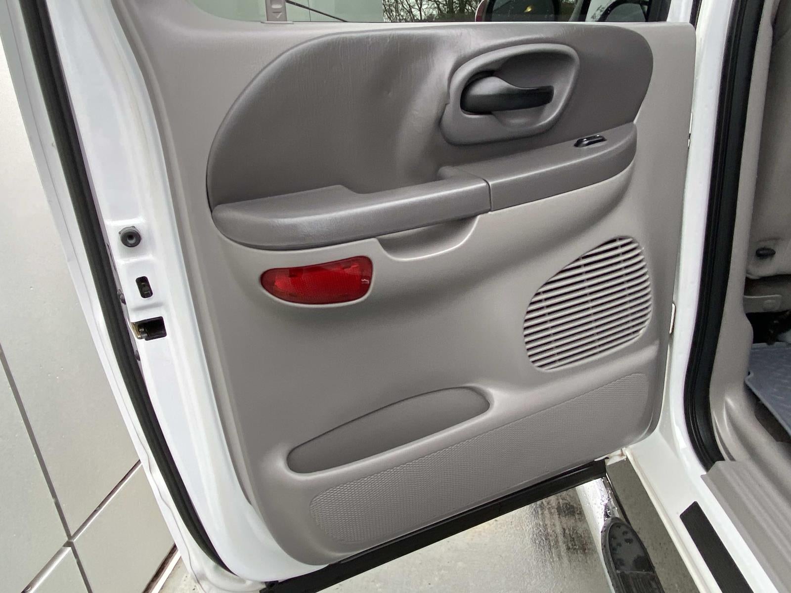 2002 Ford F-150 SuperCrew 139 XLT