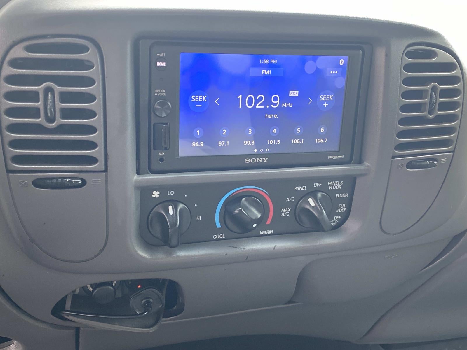 2002 Ford F-150 SuperCrew 139 XLT