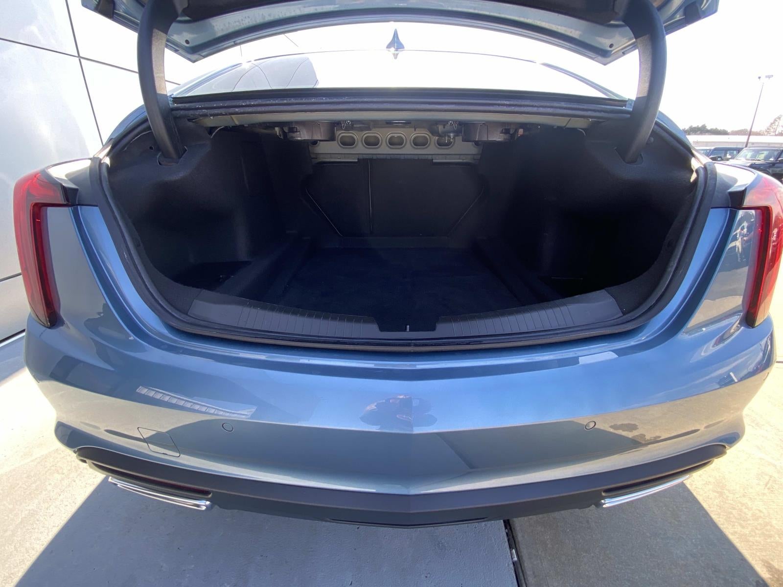 2024 Cadillac CT5 4dr Sdn Luxury