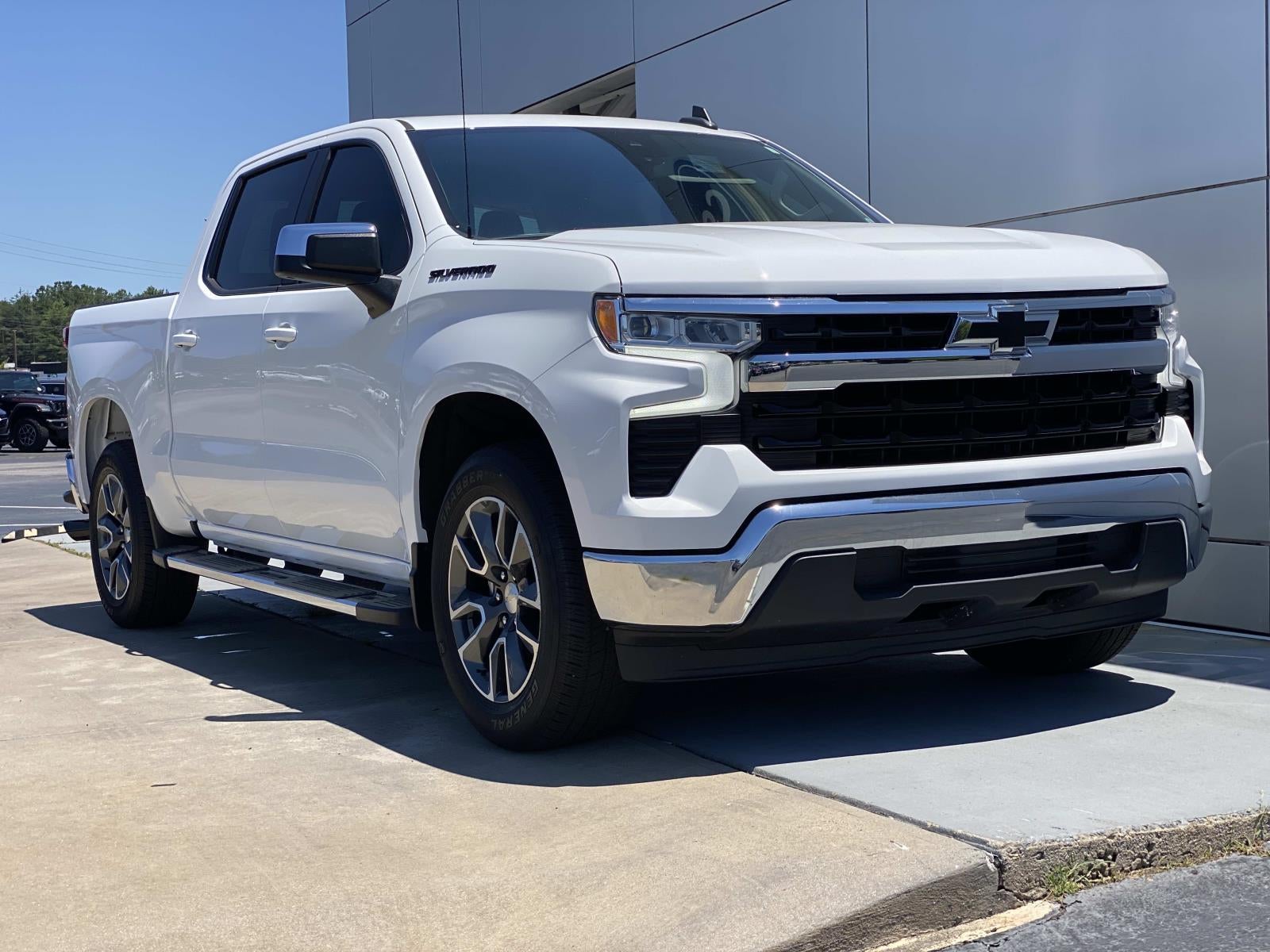 2023 Chevrolet Silverado 1500 2WD Crew Cab 147 LT