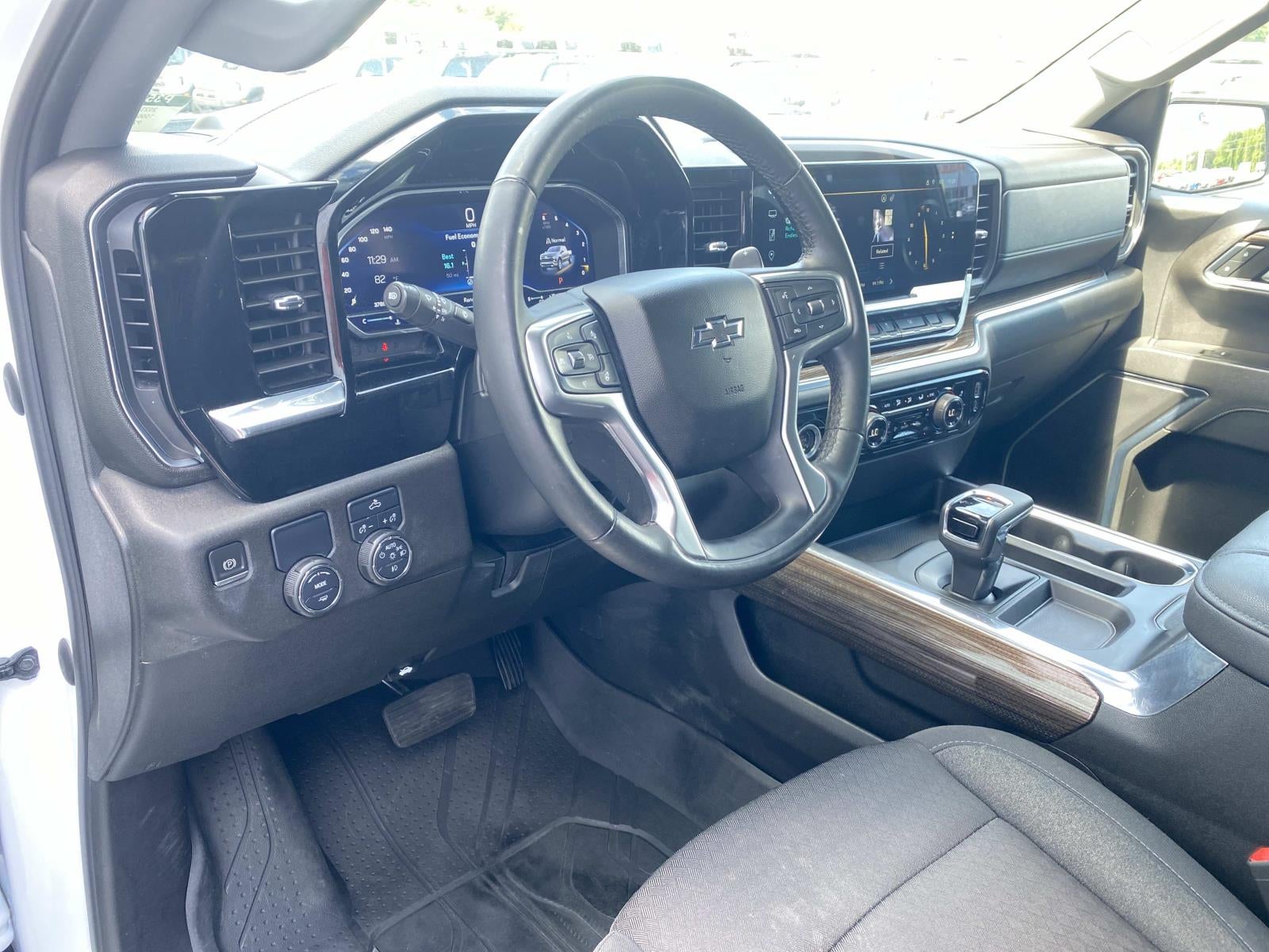 2023 Chevrolet Silverado 1500 2WD Crew Cab 147 RST