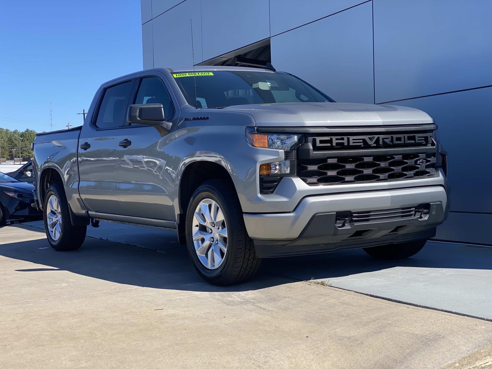 2024 Chevrolet Silverado 1500 4WD Crew Cab 147 Custom