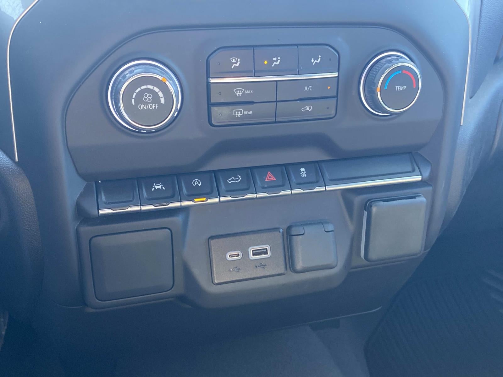 2024 Chevrolet Silverado 1500 4WD Crew Cab 147 Custom