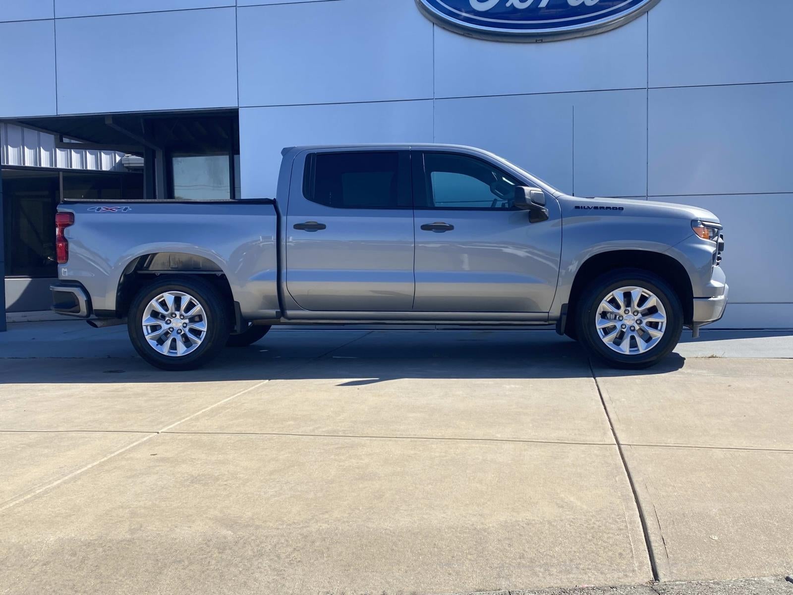 2024 Chevrolet Silverado 1500 4WD Crew Cab 147 Custom