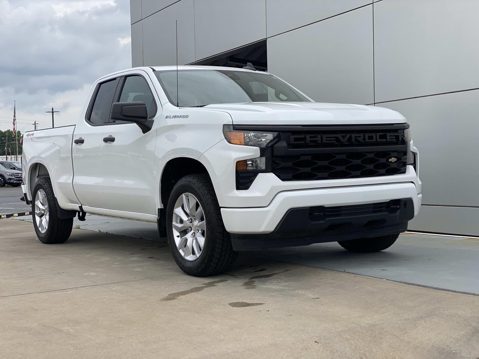 2022 Chevrolet Silverado 1500 4WD Double Cab 147 Custom