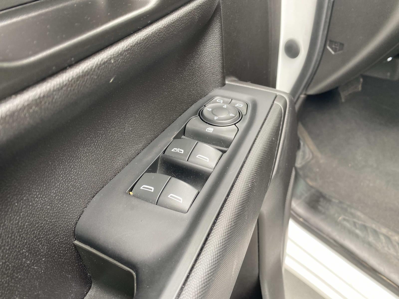 2022 Chevrolet Silverado 1500 4WD Double Cab 147 Custom