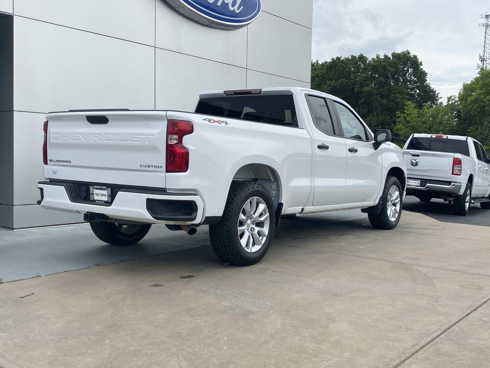 2022 Chevrolet Silverado 1500 4WD Double Cab 147 Custom