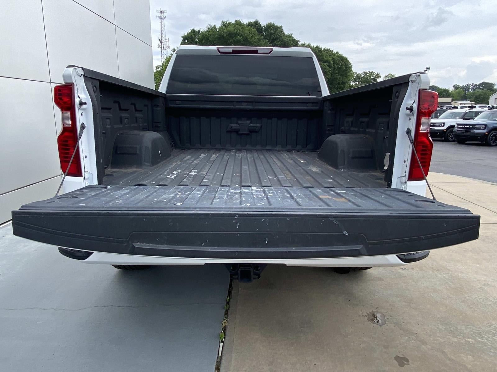 2022 Chevrolet Silverado 1500 4WD Double Cab 147 Custom
