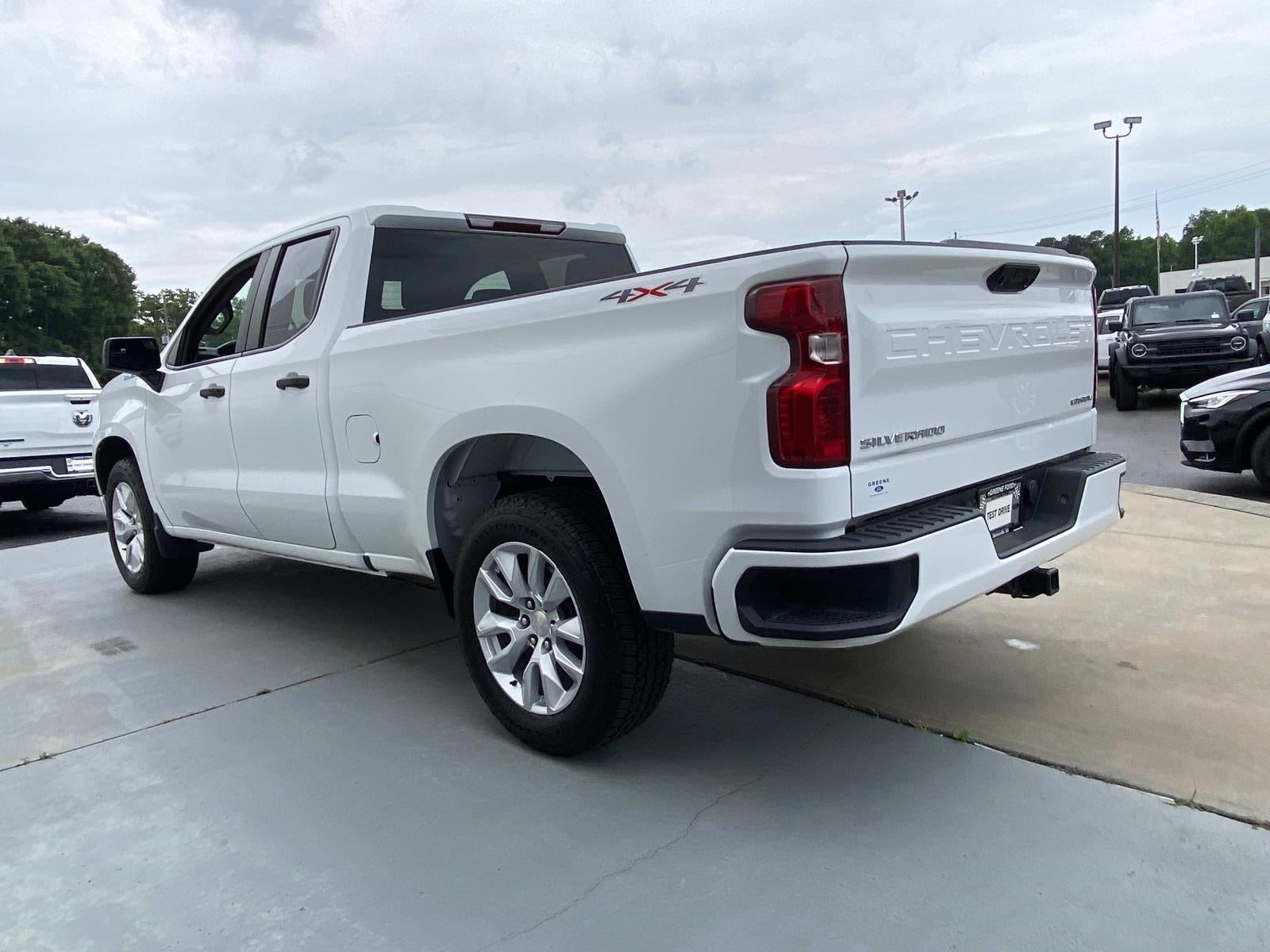 2022 Chevrolet Silverado 1500 4WD Double Cab 147 Custom