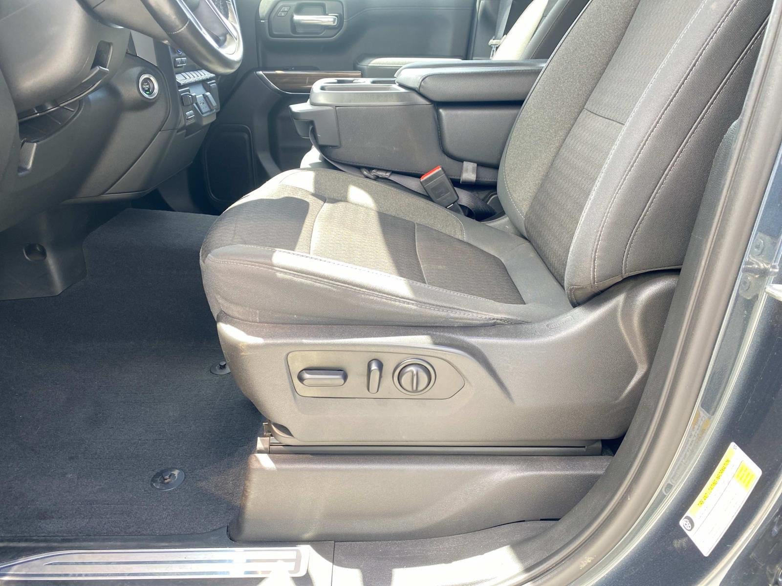 2019 Chevrolet Silverado 1500 4WD Double Cab 147 RST