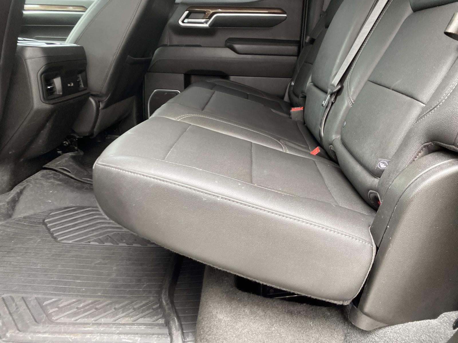 2022 Chevrolet Silverado 1500 4WD Crew Cab 147 RST