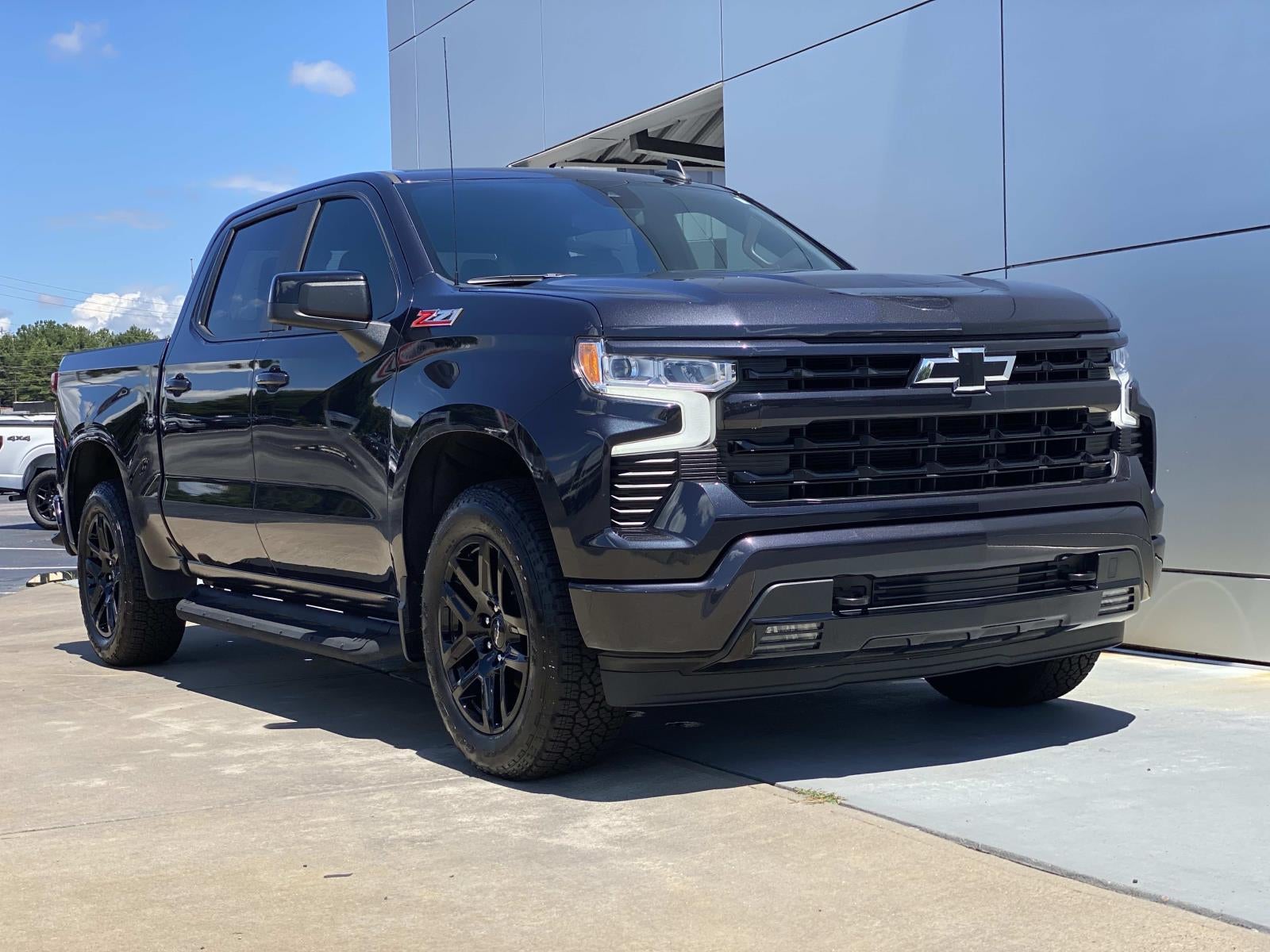 2022 Chevrolet Silverado 1500 4WD Crew Cab 147 RST