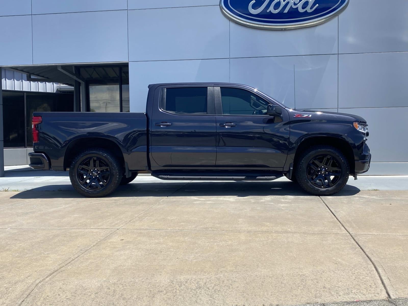 2022 Chevrolet Silverado 1500 4WD Crew Cab 147 RST