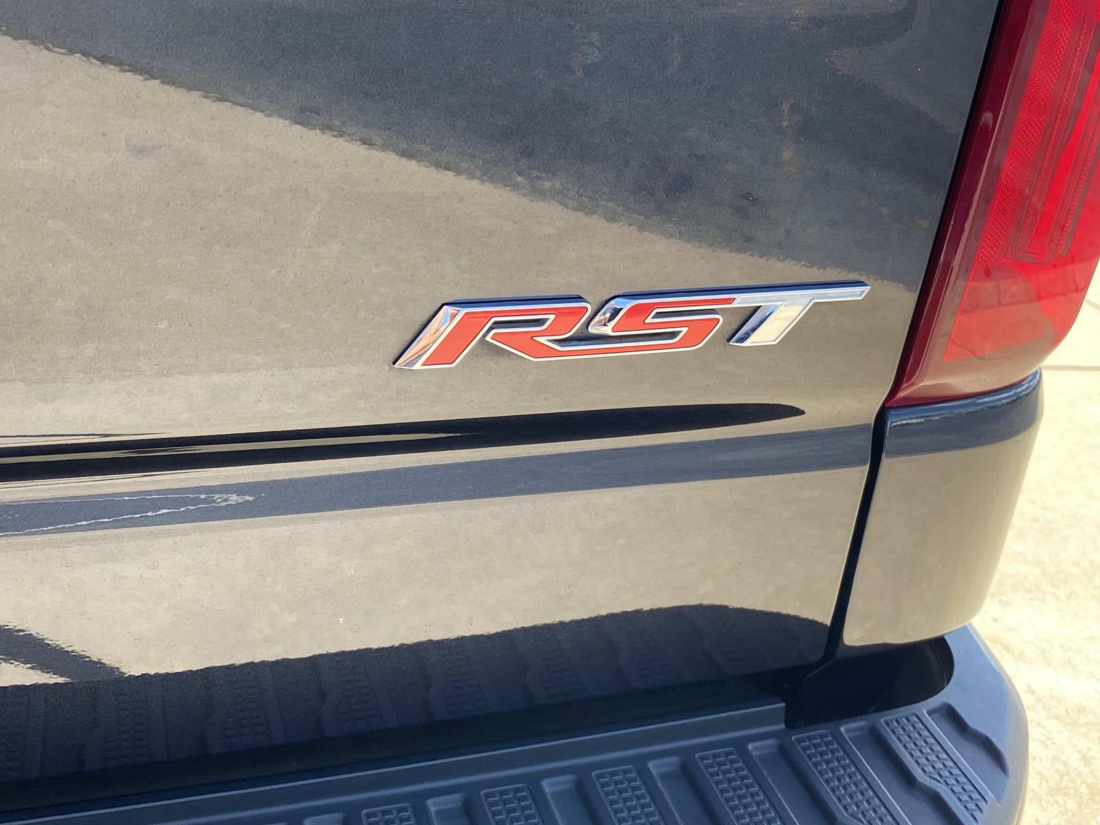 2022 Chevrolet Silverado 1500 4WD Crew Cab 147 RST