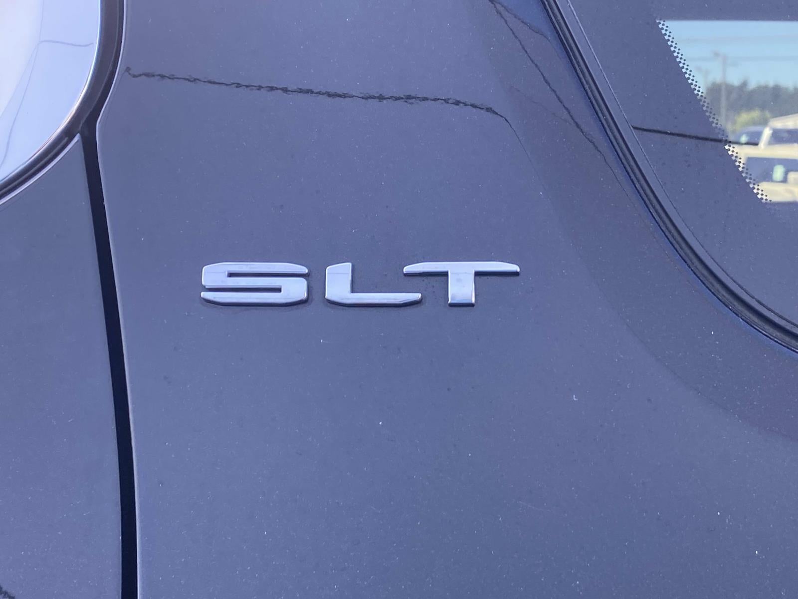 2023 GMC Acadia FWD 4dr SLT