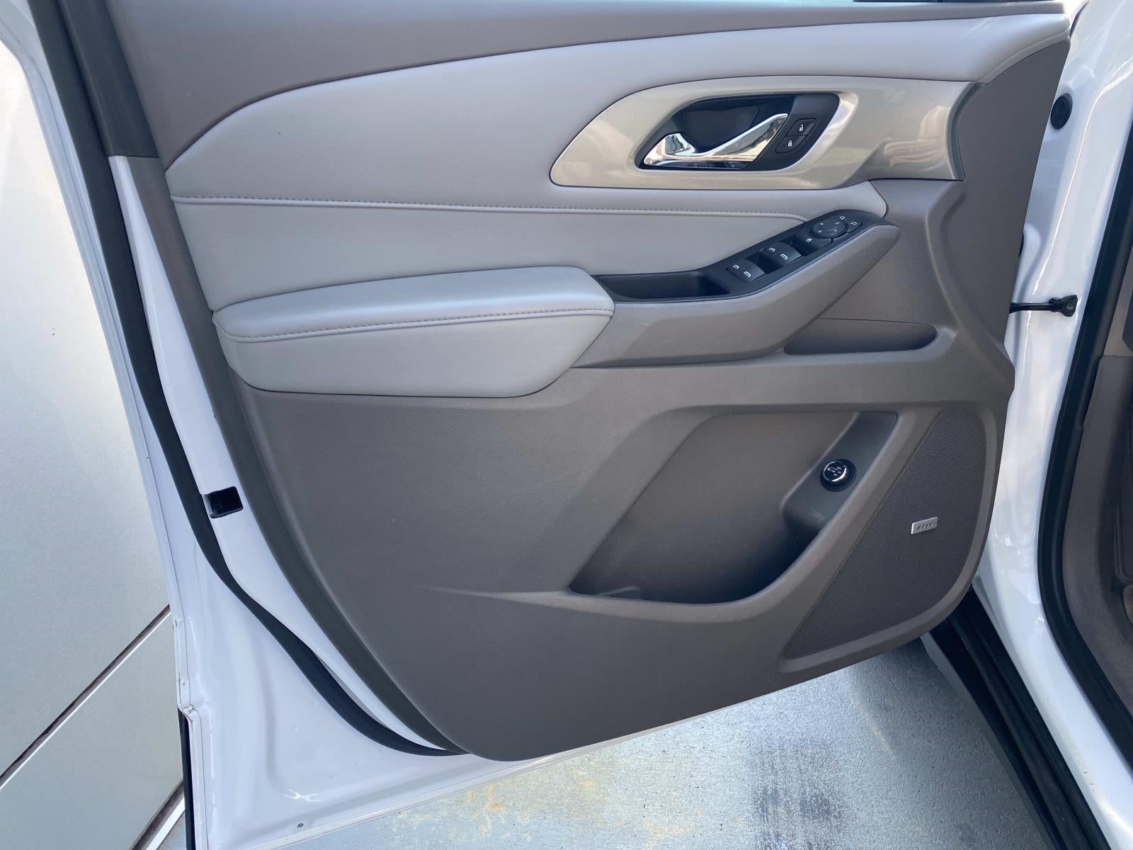 2021 Chevrolet Traverse FWD 4dr LT Leather