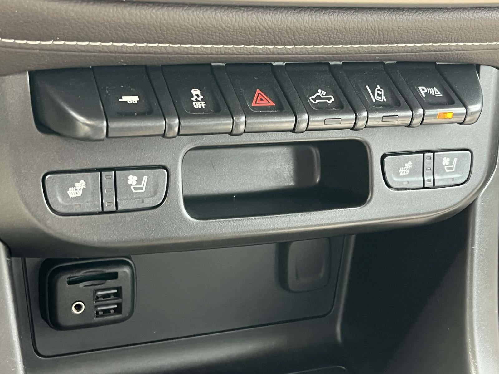 2022 GMC Canyon 4WD Crew Cab 128 Denali