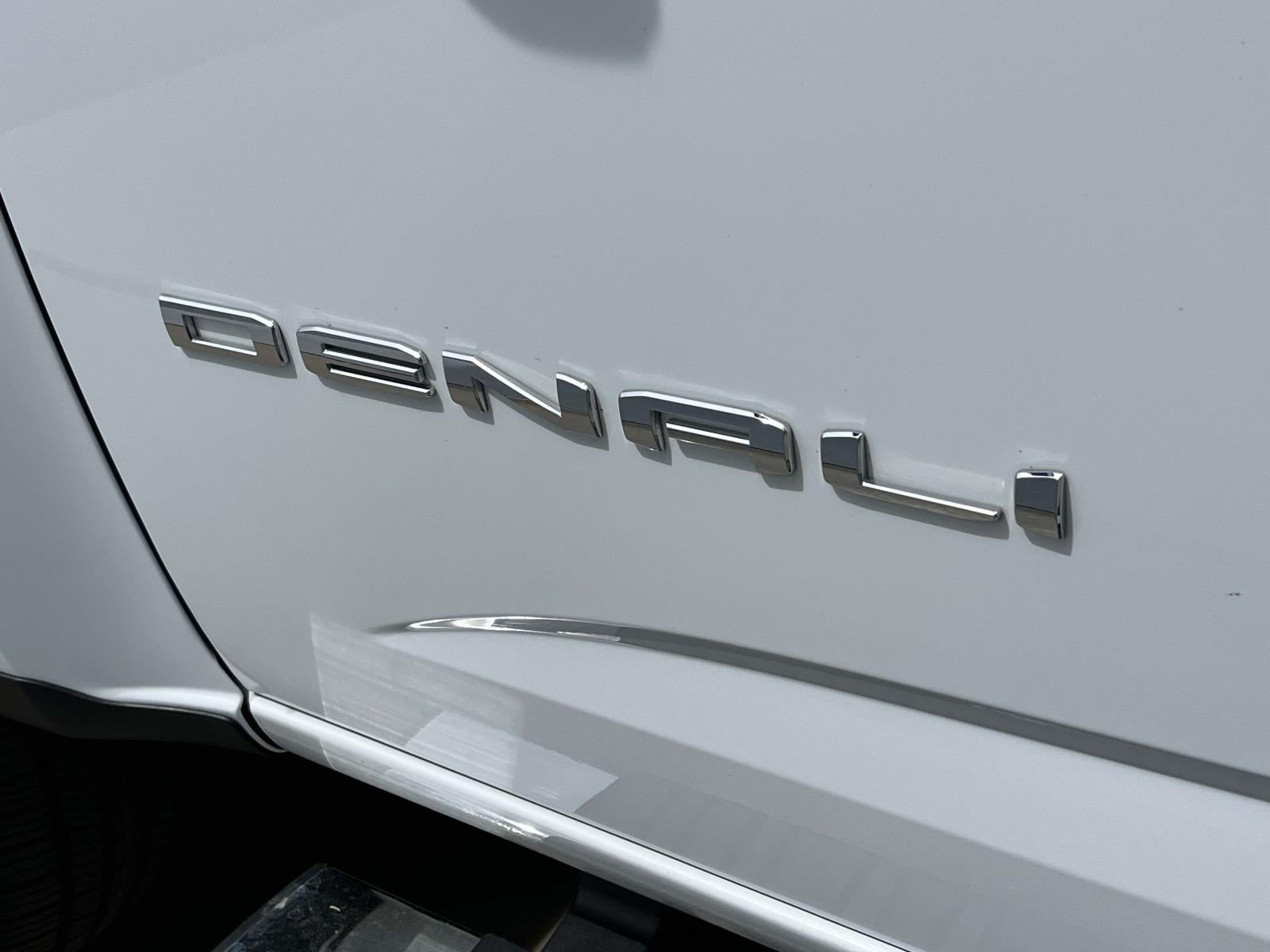 2022 GMC Canyon 4WD Crew Cab 128 Denali