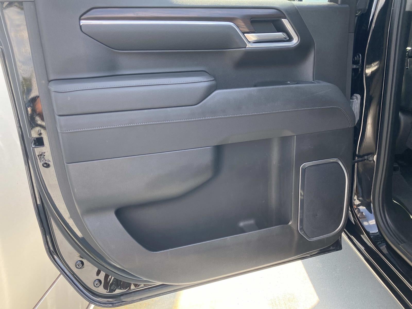 2025 GMC Sierra 1500 4WD Crew Cab 147 SLT