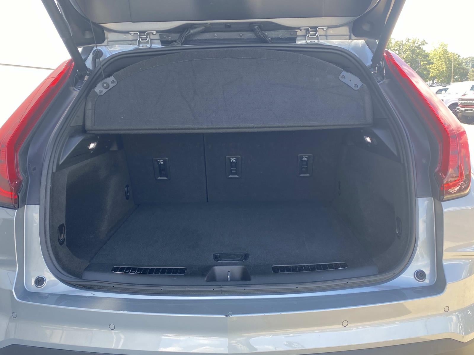 2025 Cadillac XT4 FWD 4dr Premium Luxury