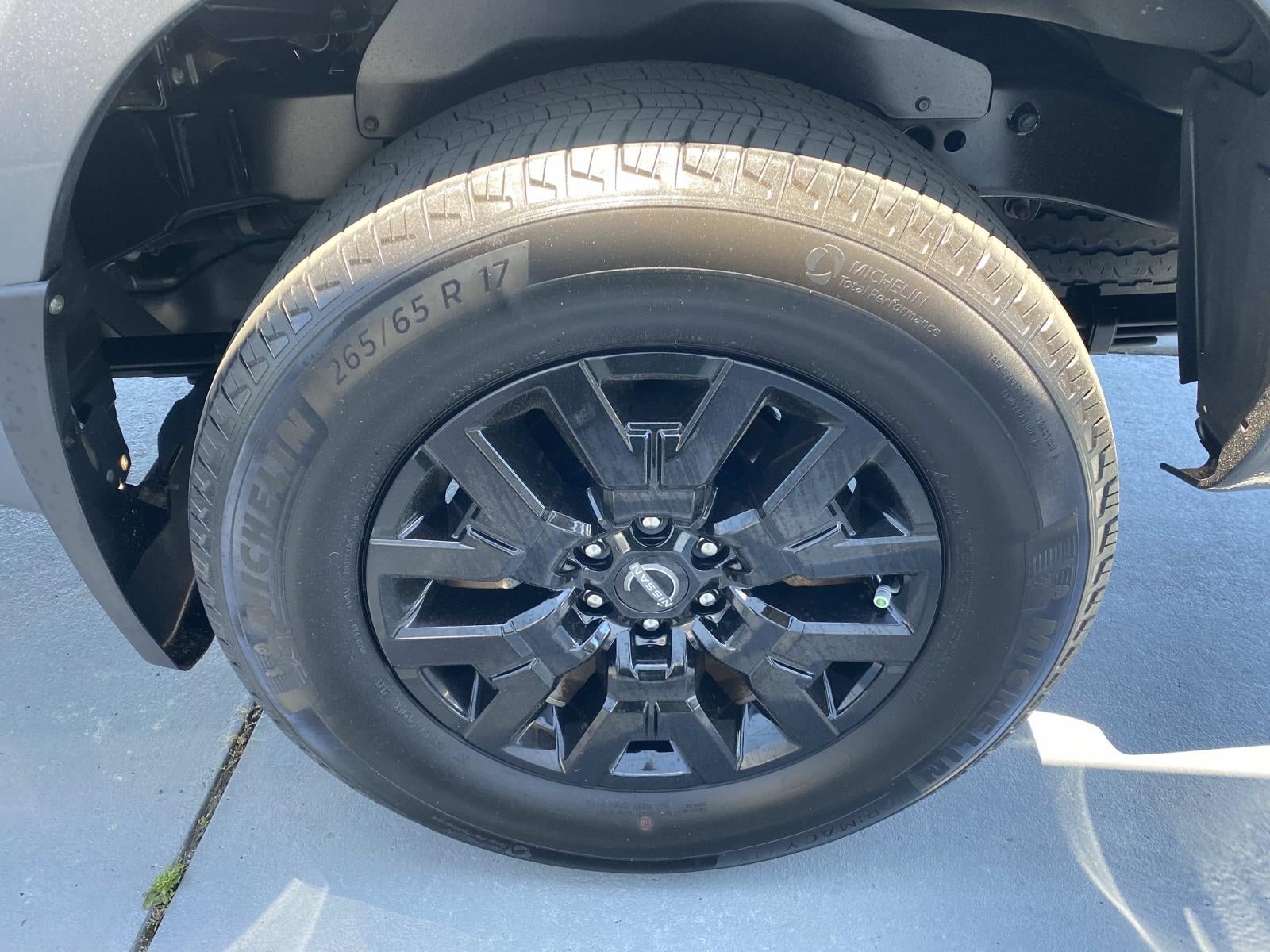 2023 Nissan Frontier Crew Cab 4x2 SV Auto